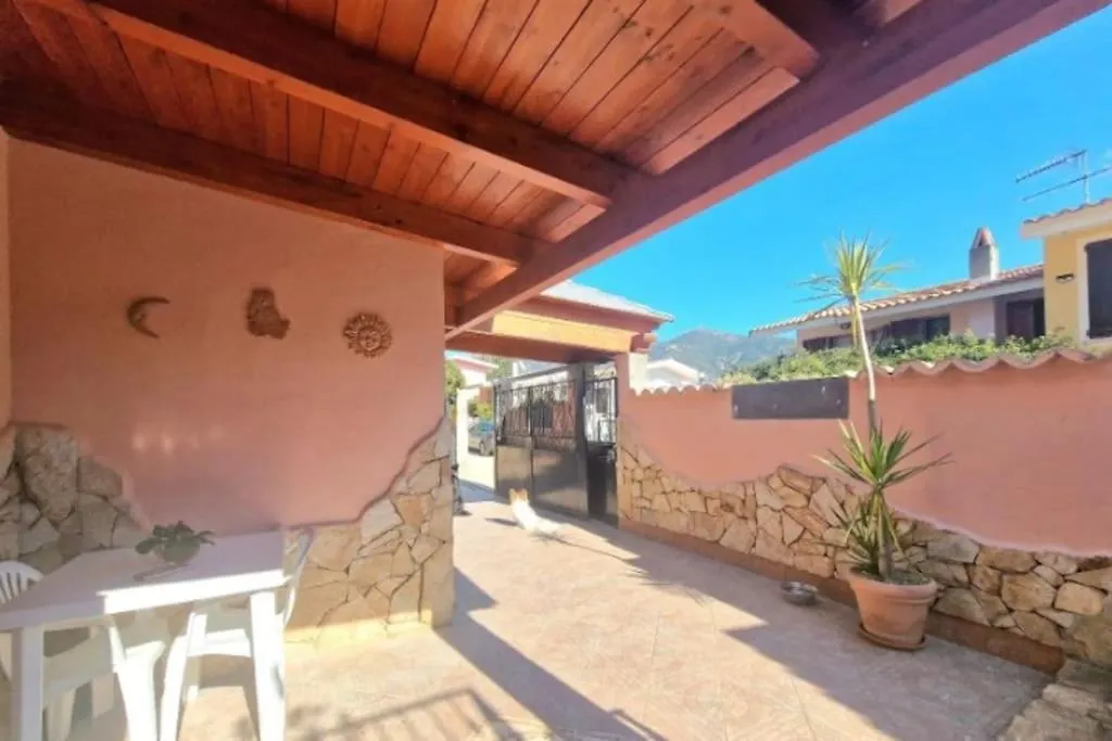 Villa Susy Solanas -Iun R5389 0*, Solanas (Cagliari)